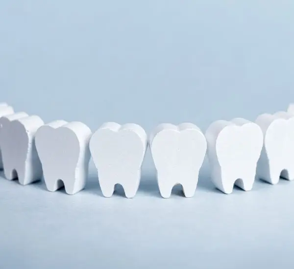 門牙全瓷冠價格一顆多少？影響門牙全瓷冠價格5原因告訴你！