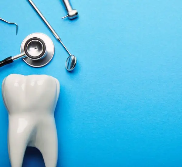 全瓷冠後遺症PTT提問！一篇解惑全瓷冠後遺症/壽命/後悔問題